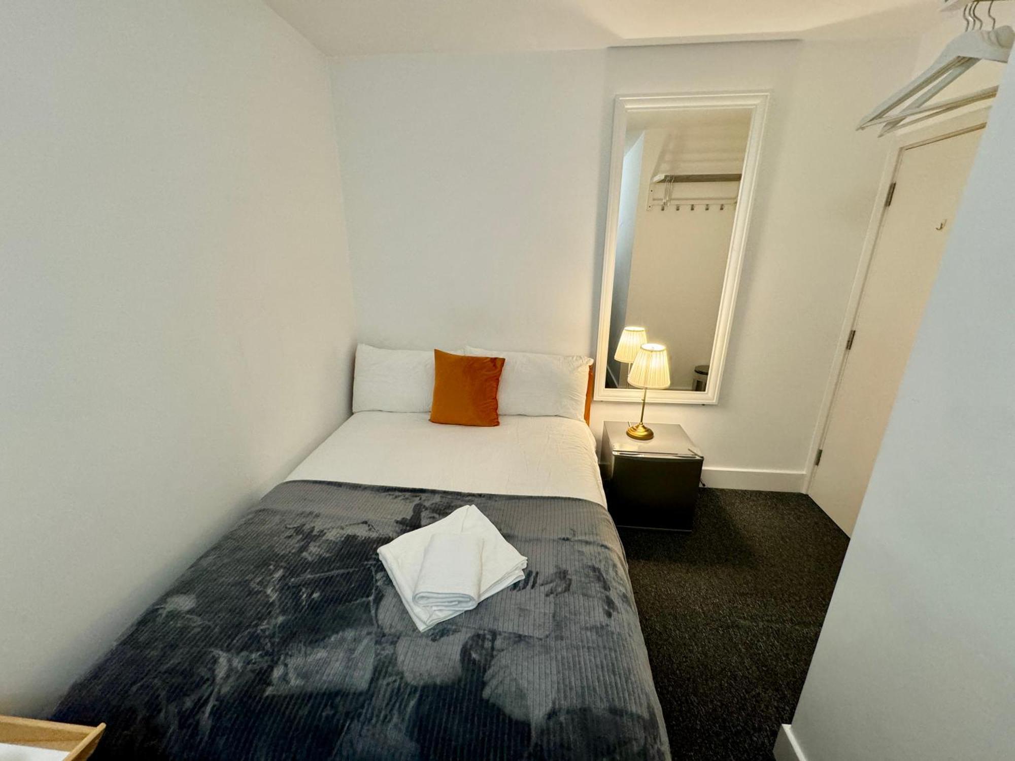 Cosmopolitan Comfort Private Bedrooms In Euston 106 لندن المظهر الخارجي الصورة