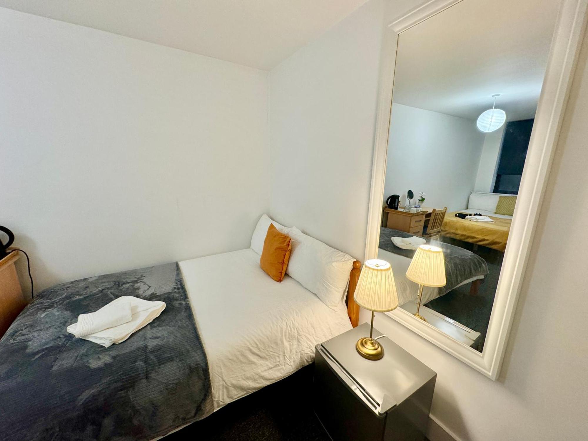 Cosmopolitan Comfort Private Bedrooms In Euston 106 لندن المظهر الخارجي الصورة