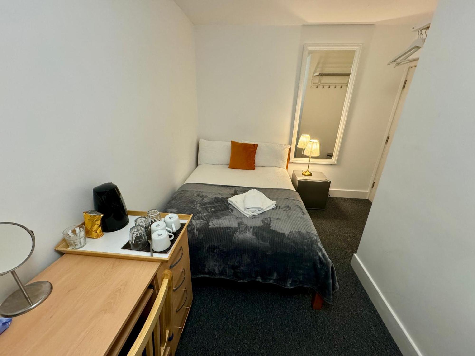 Cosmopolitan Comfort Private Bedrooms In Euston 106 لندن المظهر الخارجي الصورة