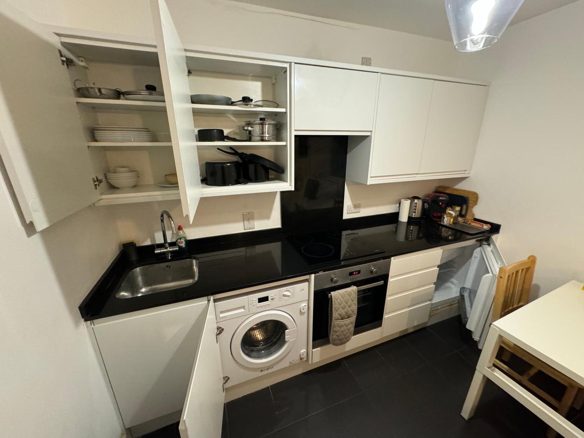 Cosmopolitan Comfort Private Bedrooms In Euston 106 لندن المظهر الخارجي الصورة