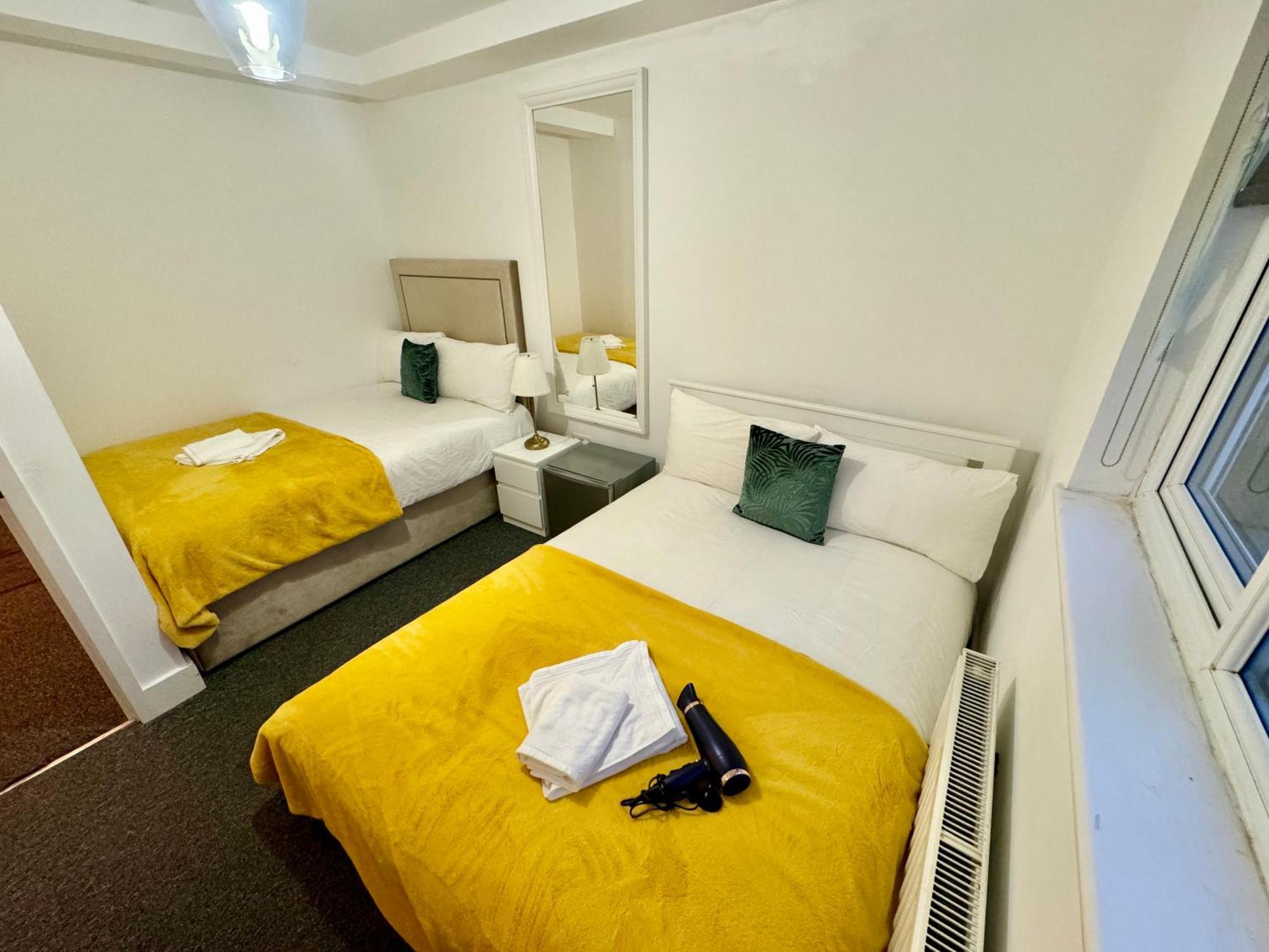 Cosmopolitan Comfort Private Bedrooms In Euston 106 لندن المظهر الخارجي الصورة