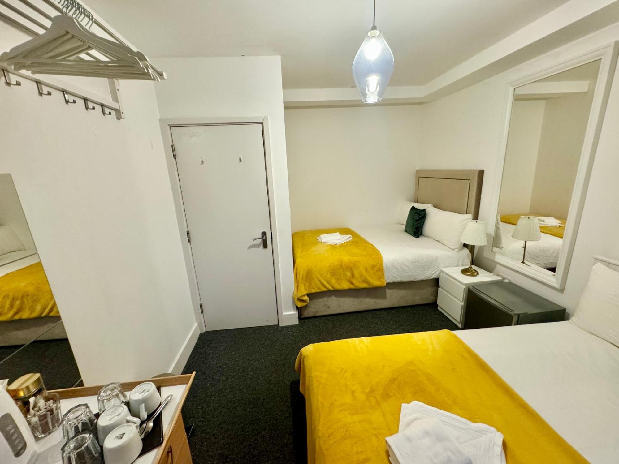 Cosmopolitan Comfort Private Bedrooms In Euston 106 لندن المظهر الخارجي الصورة